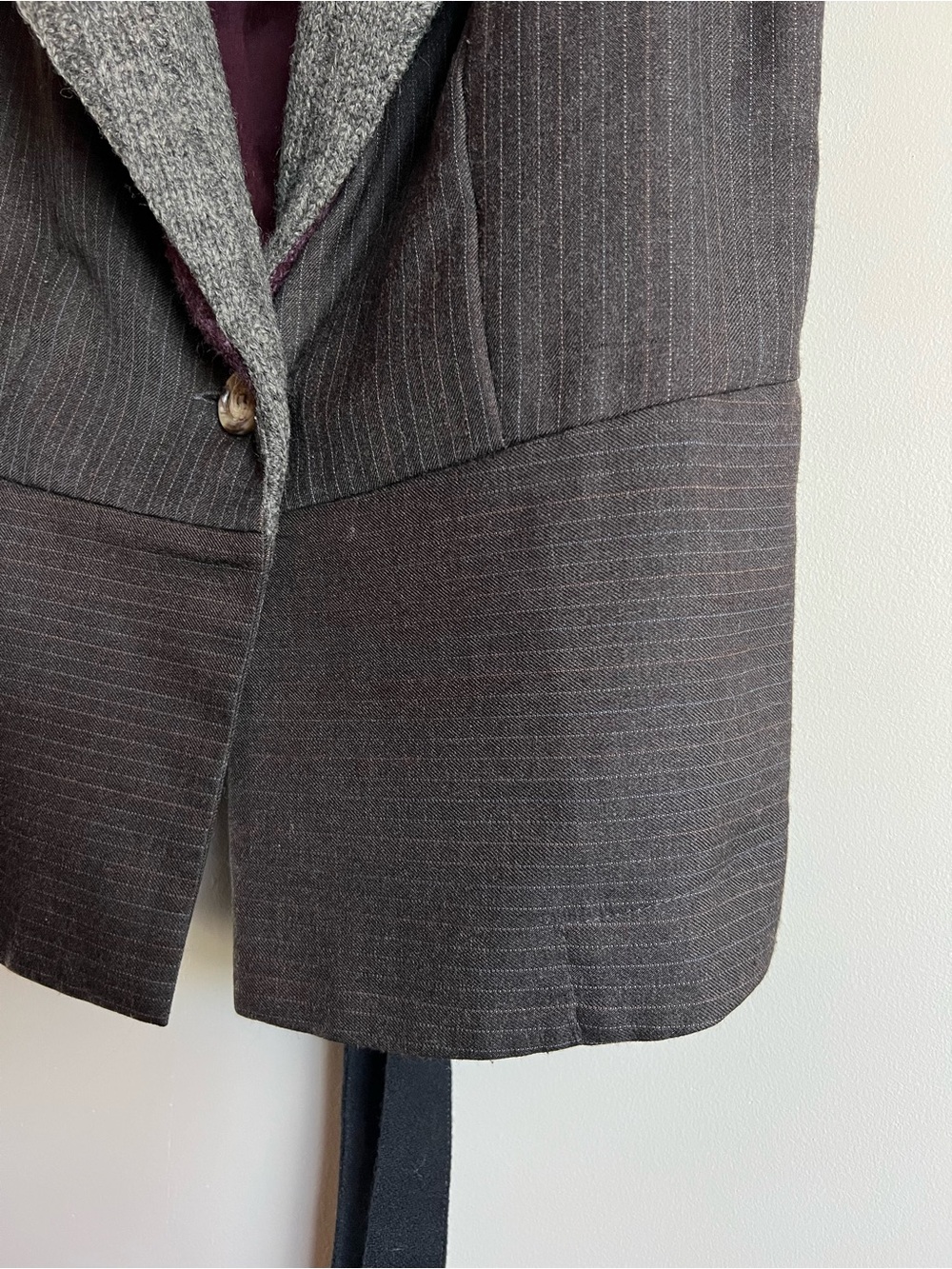 Preloved Handcut Wool Blend Vest Size 8 Gray Knit Collar Tie Back Canada - Picture 4 of 9